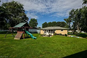 1420 Whitehall Dr, Mogadore, OH 44260 - Photo 11
