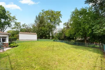 525 33rd Street NW, Canton, OH 44709 - Photo 5