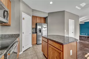 9092 Stonegate Cir, North Ridgeville, OH 44039 - Photo 9