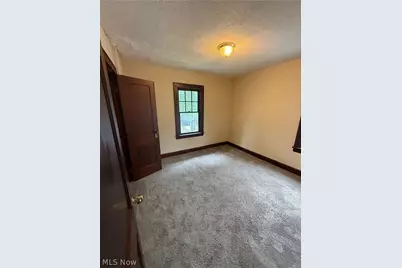 130 E Emerling Avenue, Akron, OH 44301 - Photo 11