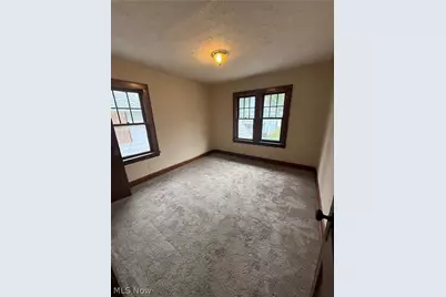 130 E Emerling Avenue, Akron, OH 44301 - Photo 9