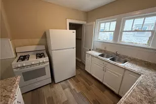 130 E Emerling Ave, Akron, OH 44301 - Photo 5