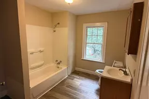 130 E Emerling Ave, Akron, OH 44301 - Photo 11