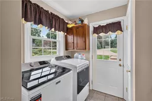 1443 Wilkshire Cir SW, North Canton, OH 44720 - Photo 17