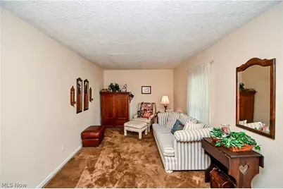4585 Northampton Road, Cuyahoga Falls, OH 44223 - Photo 3