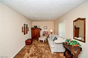 4585 Northampton Rd, Cuyahoga Falls, OH 44223 - Photo 3