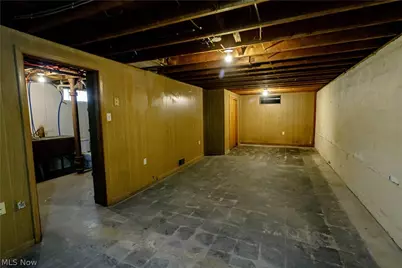 943 Erskine Avenue, Akron, OH 44306 - Photo 27