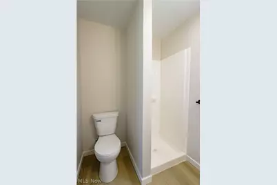 943 Erskine Avenue, Akron, OH 44306 - Photo 19