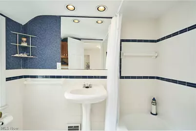 2345 Chatham Road, Akron, OH 44313 - Photo 29