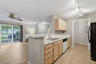 3394 Lenox Village Dr, Fairlawn, OH 44333 - Photo 13