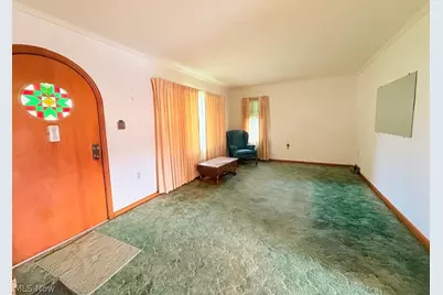 450 W 40th Street, Shadyside, OH 43947 - Photo 7