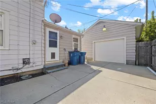 426 Kentucky Ave, Lorain, OH 44052 - Photo 5