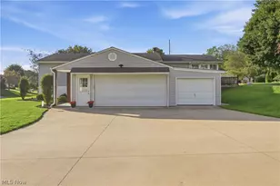 1042 Oak Hill Dr NE, Massillon, OH 44646 - Photo 5