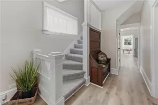 284 E Park Ave, Barberton, OH 44203 - Photo 11