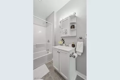 284 E Park Avenue, Barberton, OH 44203 - Photo 29