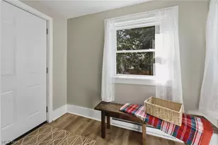 284 E Park Ave, Barberton, OH 44203 - Photo 21