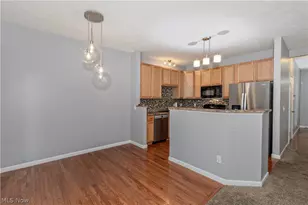1344 Wellingshire Cir, Cuyahoga Falls, OH 44221 - Photo 13