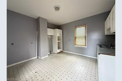 6721 Hough Avenue, Loveland, OH 44103 - Photo 7