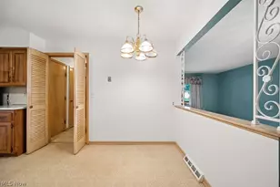 6161 Winchester Dr, Green Hills, OH 44131 - Photo 11