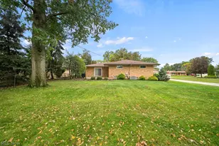 6161 Winchester Dr, Green Hills, OH 44131 - Photo 5