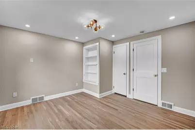 18329 Lomond Boulevard, Huber Heights, OH 44122 - Photo 19