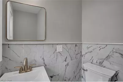 18329 Lomond Boulevard, Huber Heights, OH 44122 - Photo 35