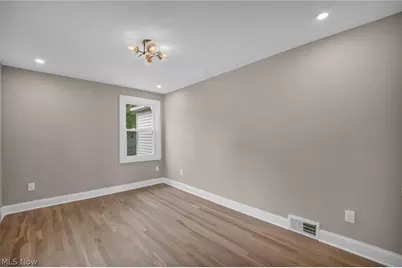 18329 Lomond Boulevard, Huber Heights, OH 44122 - Photo 27