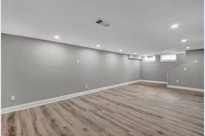 18329 Lomond Boulevard, Huber Heights, OH 44122 - Photo 29