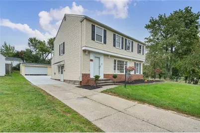 18329 Lomond Boulevard, Huber Heights, OH 44122 - Photo 3