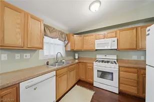 10487 Belleau Dr, Twinsburg, OH 44087 - Photo 9