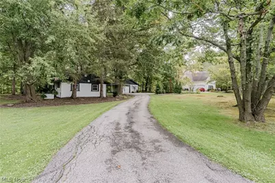 18535 Geauga Lake Road, Chagrin Falls, OH 44023 - Photo 5