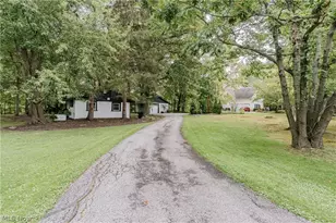 18535 Geauga Lake Rd, Chagrin Falls, OH 44023 - Photo 5