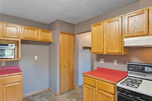 411 Dillon Rd, Akron, OH 44313 - Photo 9