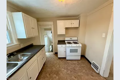 2157 10th Street SW, Akron, OH 44314 - Photo 9