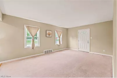 193 S Hawkins Avenue, Akron, OH 44313 - Photo 9