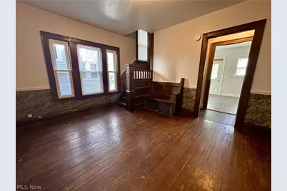 464 Crestwood Avenue #A, Akron, OH 44302 - Photo 3