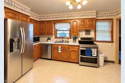 2011 Normandy Circle, Zanesville, OH 43701 - Photo 3