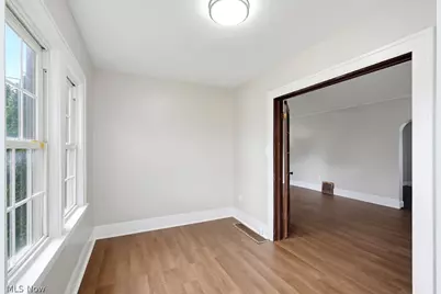 1401 Ridgeway Place NW, Canton, OH 44709 - Photo 9