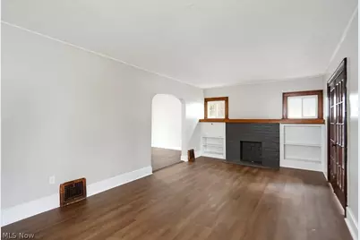 1401 Ridgeway Place NW, Canton, OH 44709 - Photo 5