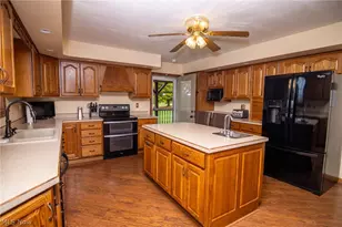 70015 Crescent Rd, St Clairsville, OH 43950 - Photo 3