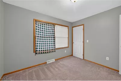 702 Willow Dale Street NW, Bolivar, OH 44612 - Photo 13