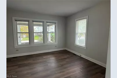 122 Bellfield Avenue, Elyria, OH 44035 - Photo 7
