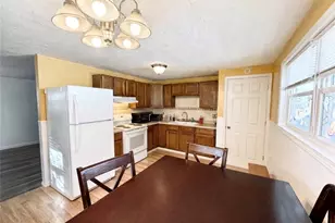 560 Baldwin Ave, Elyria, OH 44035 - Photo 7