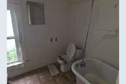 418 W 34th Street, Ashtabula, OH 44004 - Photo 9