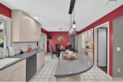 4745 Tanglewood Circle NE, Canton, OH 44714 - Photo 19