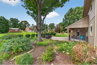 4745 Tanglewood Circle NE, Canton, OH 44714 - Photo 3