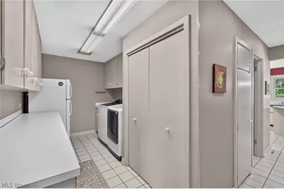 4745 Tanglewood Circle NE, Canton, OH 44714 - Photo 23