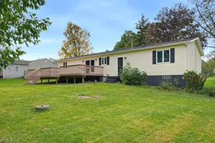1535 S Plainview Dr, Akron, OH 44321 - Photo 7