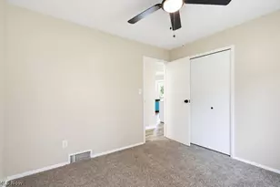1535 S Plainview Dr, Akron, OH 44321 - Photo 23