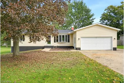 1535 S Plainview Drive, Akron, OH 44321 - Photo 1